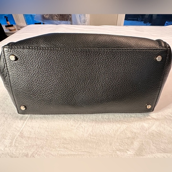 Kate Spade Large Tote Bag Classic Black Leather w/Tassle Accent - Picture 6 of 13